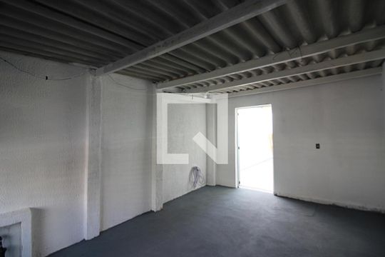 Garagem de casa à venda com 2 quartos, 100m² em Baeta Neves, São Bernardo do Campo