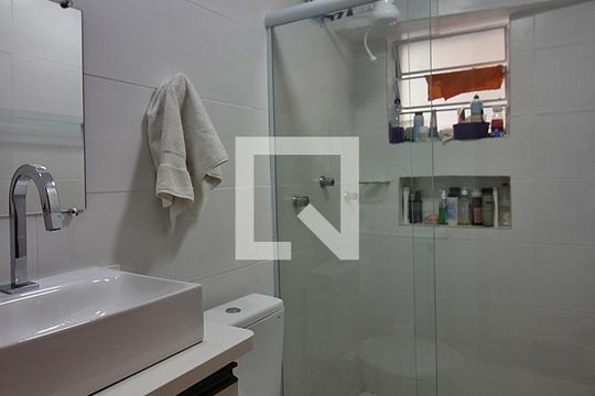 Banheiro Social de casa à venda com 2 quartos, 100m² em Baeta Neves, São Bernardo do Campo