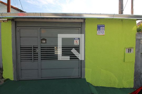 Fachada  de casa à venda com 2 quartos, 100m² em Baeta Neves, São Bernardo do Campo