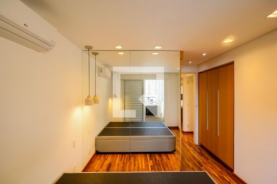 Quarto 1 Suíte de apartamento para alugar com 2 quartos, 97m² em Vila Cordeiro, São Paulo