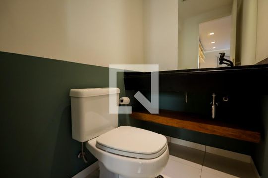 Lavabo de apartamento para alugar com 2 quartos, 97m² em Vila Cordeiro, São Paulo