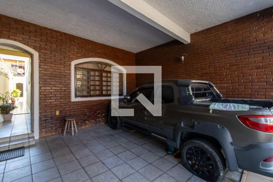 Garagem de casa à venda com 4 quartos, 150m² em Vila Florida, Guarulhos