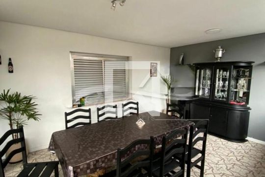Casa à venda com 4 quartos, 250m² em Jardim da Saúde, São Paulo