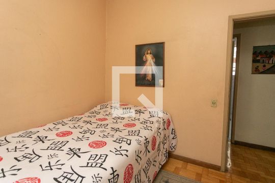 Quarto 2 de casa à venda com 3 quartos, 200m² em Vila Ipiranga, Porto Alegre