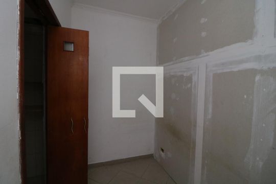 Quarto 2 de casa para alugar com 2 quartos, 120m² em Jardim Vila Carrao, São Paulo