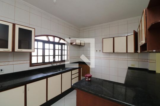 Cozinha de casa para alugar com 2 quartos, 120m² em Jardim Vila Carrao, São Paulo