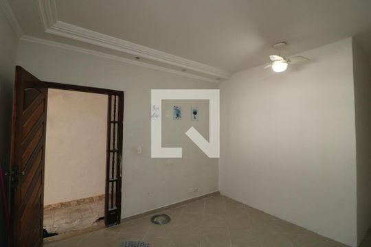 Sala de casa para alugar com 2 quartos, 120m² em Jardim Vila Carrao, São Paulo