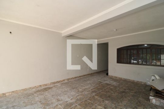Garagem de casa para alugar com 2 quartos, 120m² em Jardim Vila Carrao, São Paulo