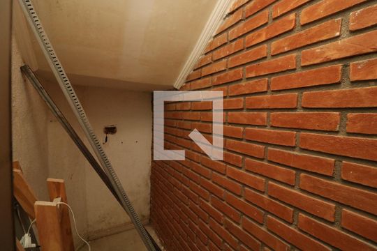 Despensa de casa para alugar com 2 quartos, 120m² em Jardim Vila Carrao, São Paulo