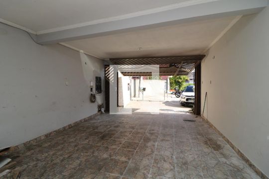 Garagem de casa para alugar com 2 quartos, 120m² em Jardim Vila Carrao, São Paulo