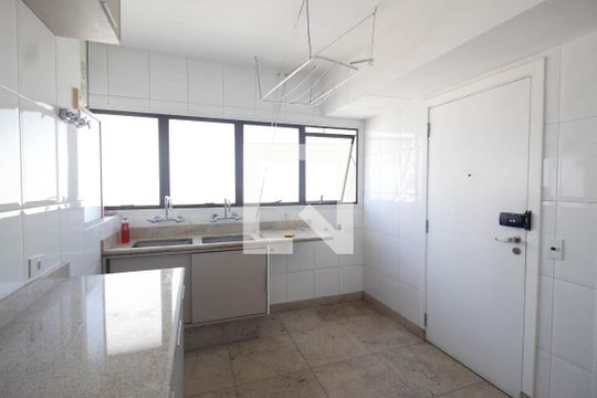 Área de serviço de apartamento para alugar com 3 quartos, 503m² em Santana, São Paulo