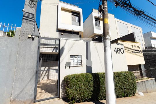 Fachada de casa de condomínio para alugar com 2 quartos, 75m² em Itaquera, São Paulo