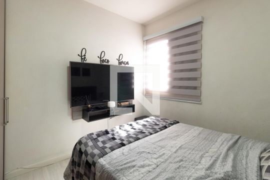 Quarto 1 de casa de condomínio para alugar com 2 quartos, 75m² em Itaquera, São Paulo