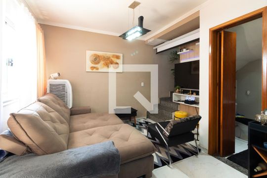 Casa de Condomínio para alugar com 2 quartos, 75m² em Itaquera, São Paulo