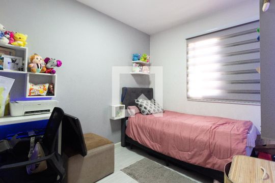 Quarto 2 de casa de condomínio para alugar com 2 quartos, 75m² em Itaquera, São Paulo