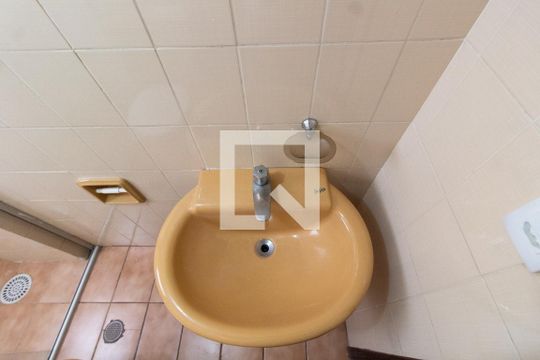 Banheiro de kitnet/studio à venda com 1 quarto, 37m² em Botafogo, Campinas