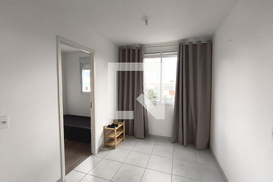 Apartamento para alugar com 2 quartos, 34m² em Cambuci, São Paulo