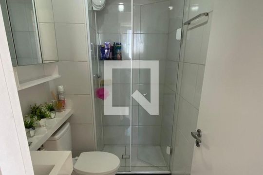 Banheiro de apartamento para alugar com 2 quartos, 34m² em Brasilândia, São Paulo