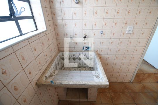 Área de Serviço de casa para alugar com 2 quartos, 116m² em Bosque, Campinas