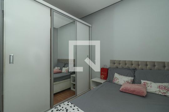 Quarto Suíte de casa à venda com 2 quartos, 330m² em Santa Maria Goretti, Porto Alegre