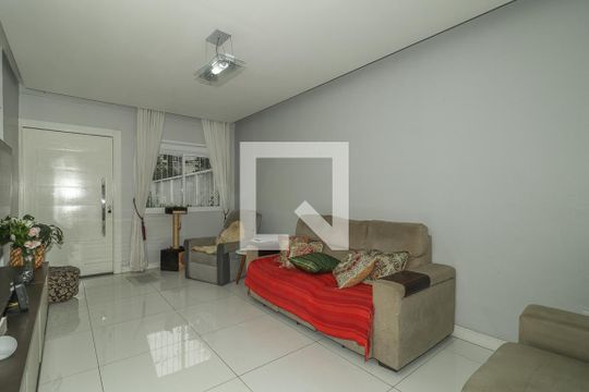 Casa à venda com 2 quartos, 330m² em Santa Maria Goretti, Porto Alegre