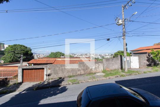 Vista do Quarto 1 de casa à venda com 3 quartos, 185m² em São Bernardo, Belo Horizonte