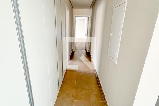 Corredor  de casa de condomínio à venda com 4 quartos, 294m² em Alphaville Nova Lima, Nova Lima