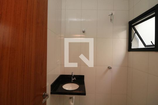 Banheiro de apartamento para alugar com 1 quarto, 27m² em Vila Formosa, São Paulo