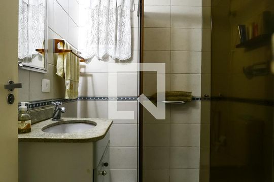 Banheiro de apartamento para alugar com 2 quartos, 52m² em Vila Andrade, São Paulo