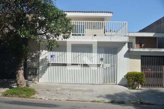Fachada de casa à venda com 3 quartos, 200m² em Jardim, Santo André