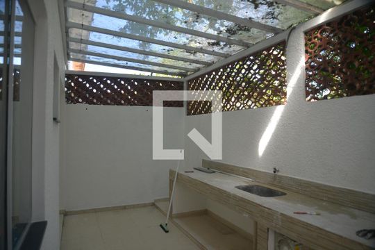 Área comum de casa à venda com 3 quartos, 200m² em Jardim, Santo André