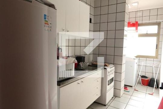 Cozinha de apartamento para alugar com 1 quarto, 38m² em J. Santana, Ribeirão Preto