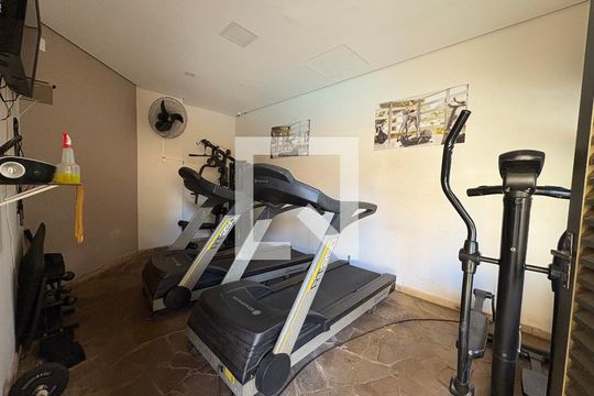 Academia de apartamento para alugar com 1 quarto, 38m² em J. Santana, Ribeirão Preto