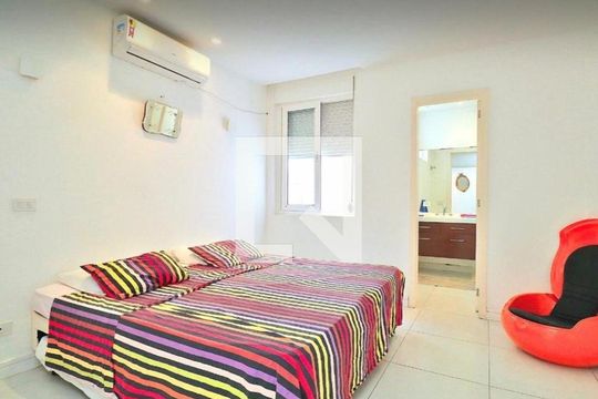 Suíte 1 de apartamento à venda com 2 quartos, 96m² em Leblon, Rio de Janeiro