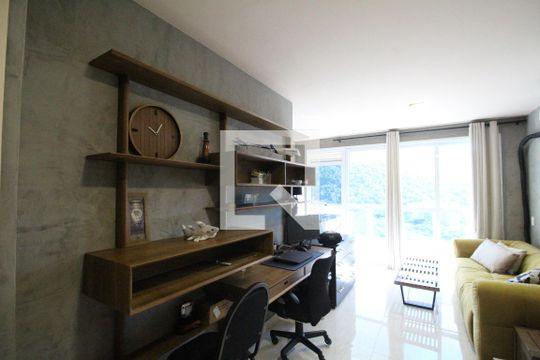 Sala de apartamento à venda com 2 quartos, 79m² em Camorim, Rio de Janeiro