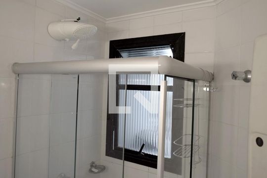 Banheiro de apartamento à venda com 1 quarto, 40m² em Jardins, São Paulo