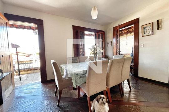 Sala de casa à venda com 4 quartos, 333m² em Havaí, Belo Horizonte