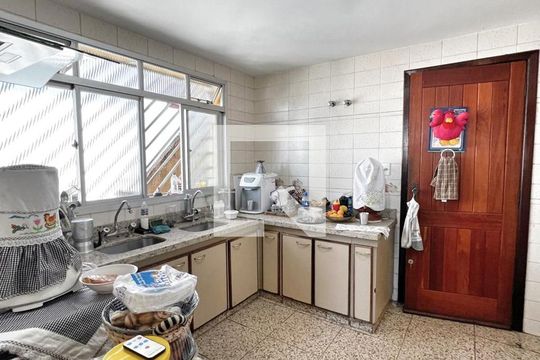 Cozinha de casa à venda com 4 quartos, 333m² em Havaí, Belo Horizonte