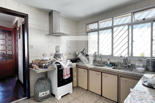Cozinha de casa à venda com 4 quartos, 333m² em Havaí, Belo Horizonte
