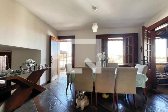 Sala de casa à venda com 4 quartos, 333m² em Havaí, Belo Horizonte