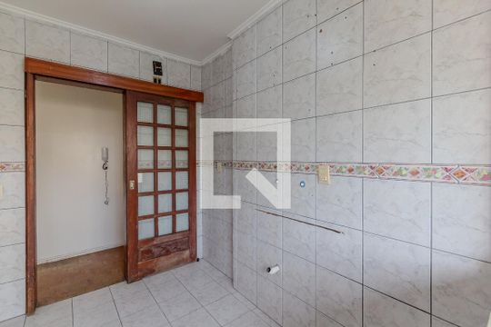 Cozinha e Área de Serviço de apartamento à venda com 2 quartos, 59m² em Cristal, Porto Alegre
