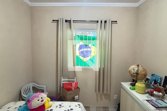 Quarto 1 de casa à venda com 2 quartos, 220m² em Vila Sao Pedro, Santo André