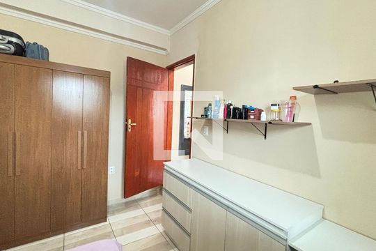 Quarto 2 de casa à venda com 2 quartos, 220m² em Vila Sao Pedro, Santo André