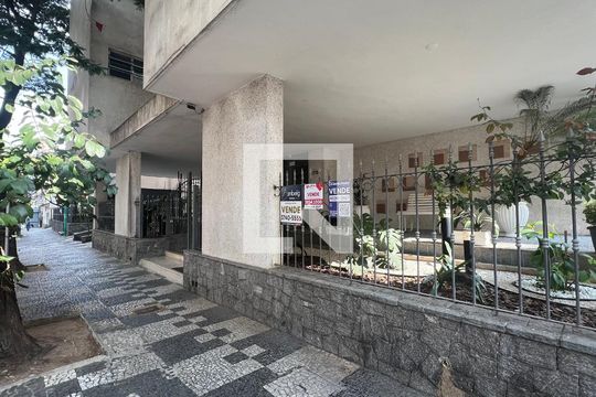Fachada de apartamento à venda com 2 quartos, 80m² em Pinheiros, São Paulo