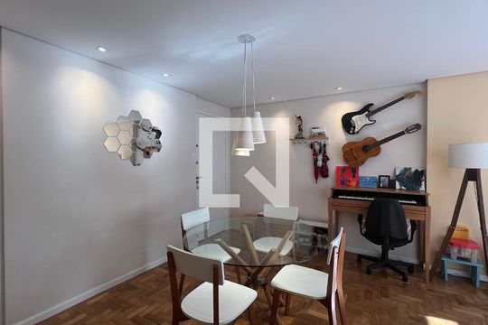 Sala  de apartamento à venda com 2 quartos, 80m² em Pinheiros, São Paulo