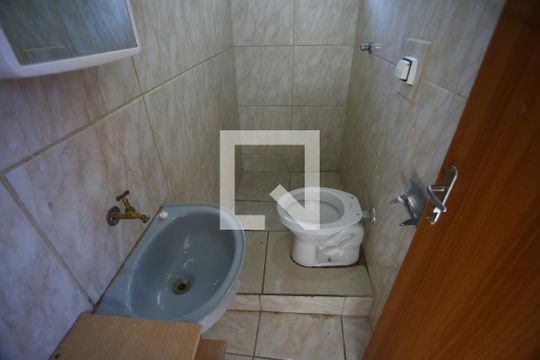 Banheiro de casa para alugar com 2 quartos, 30m² em Ventosa, Belo Horizonte