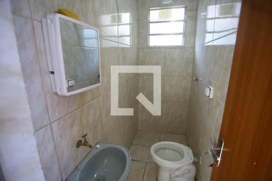 Banheiro de casa para alugar com 2 quartos, 30m² em Ventosa, Belo Horizonte