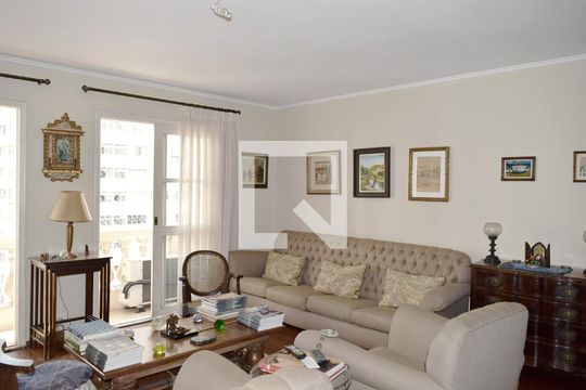 Sala de estar de apartamento à venda com 3 quartos, 168m² em Jardim Paulista, São Paulo