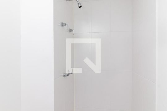 Banheiro de kitnet/studio à venda com 1 quarto, 23m² em Perdizes, São Paulo