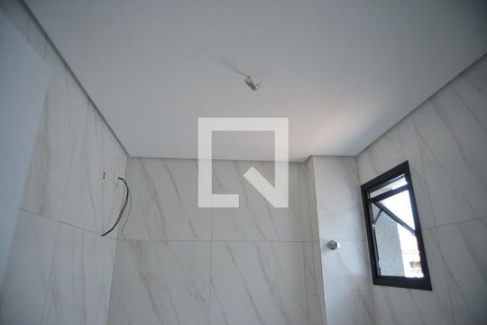 Banheiro da Suíte de apartamento à venda com 2 quartos, 65m² em Vila Guarani, Santo André